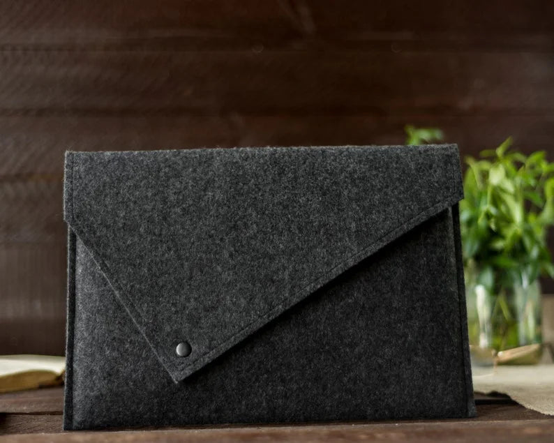 Sleek Protection: Felt MacBook Sleeves for Style and Safety