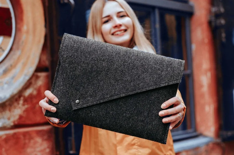 Sleek Protection: Felt MacBook Sleeves for Style and Safety