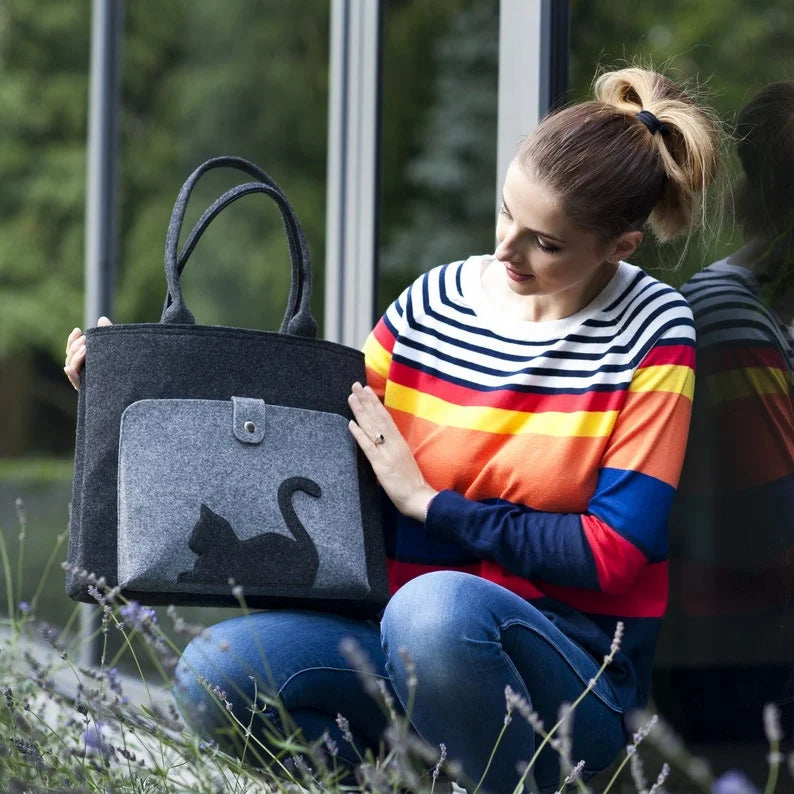 Fashion Meets Function: Felt Handbags for Effortless Style and Versatility